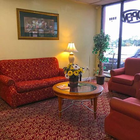 Americas Best Inn Birmingham Airport Interior photo